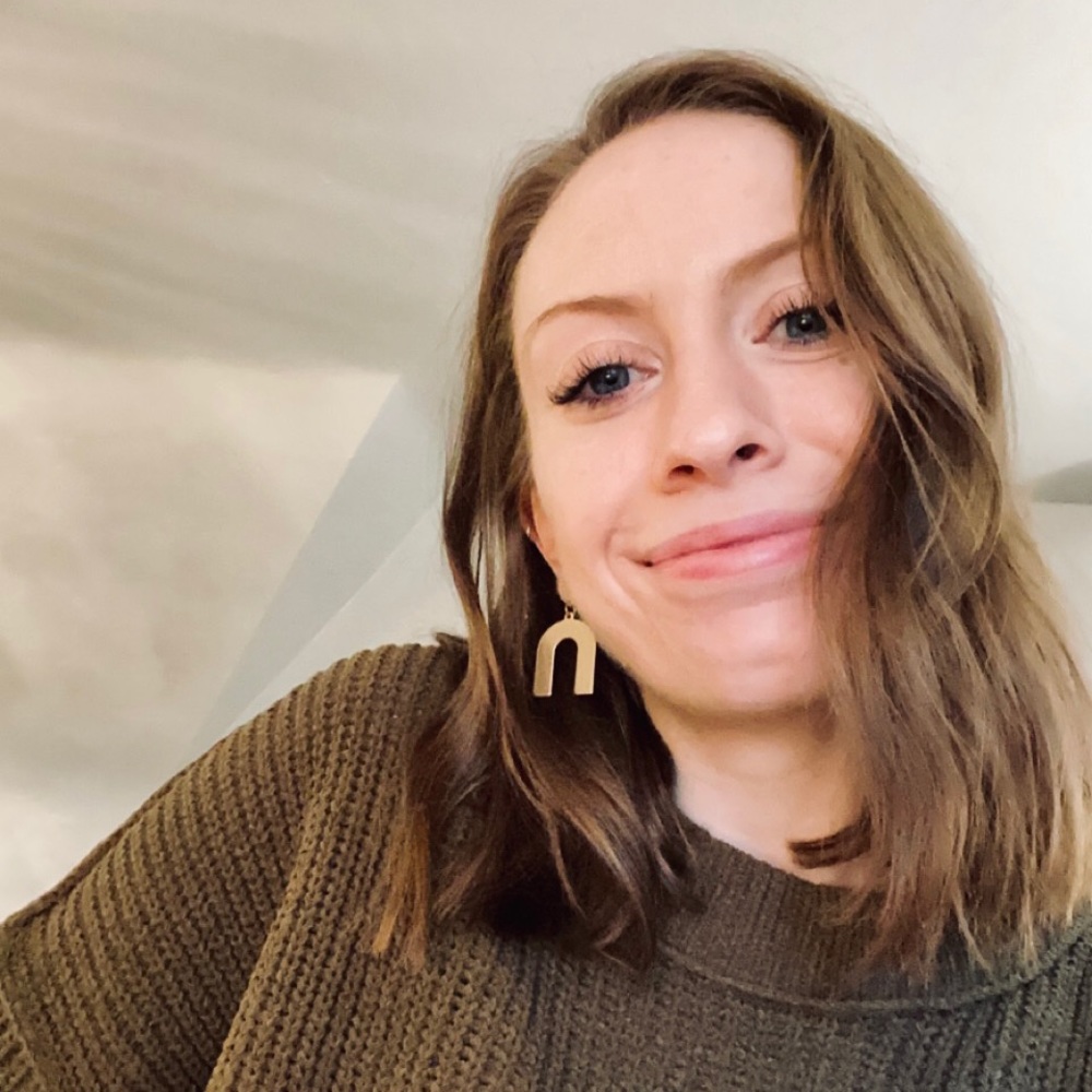 Meet your Posher, Becca